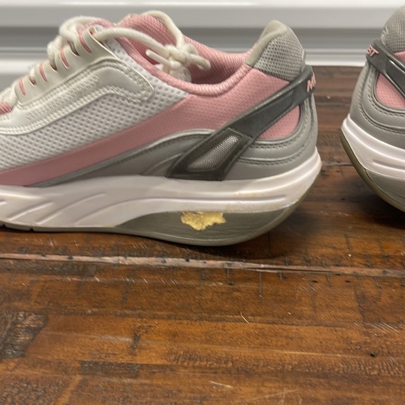 MBT RUNNING SHOES - Picture 4 of 4